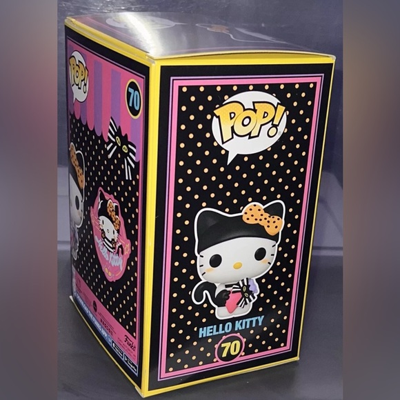 funko pop! lot: hello kitty hot topic exclusive funko pop glow Hello Kitty vinyl - Picture 2 of 2
